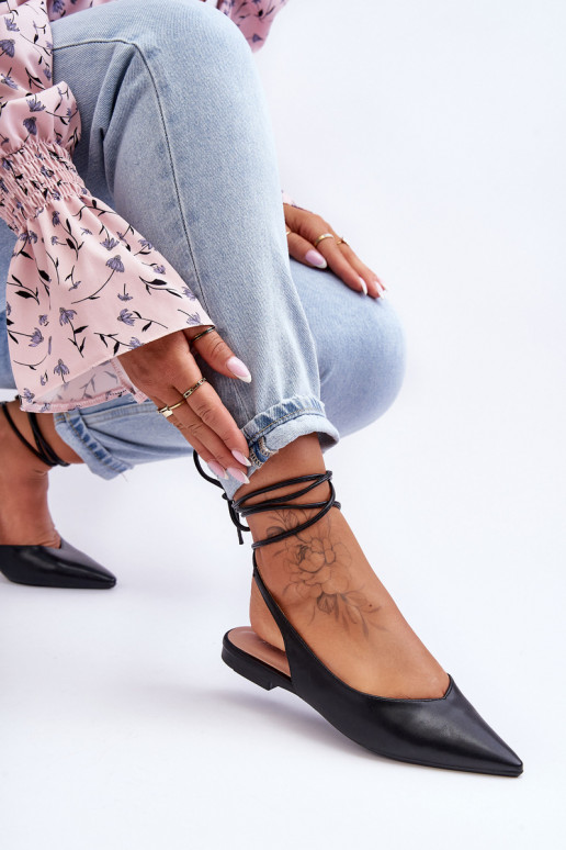 Ballerinas mit Bändern in Schwarz Lilly Ann
