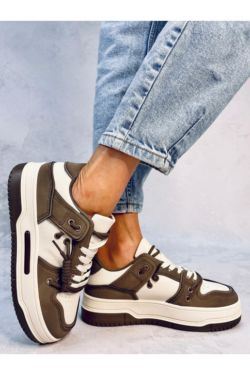 Sneakers Modellschuhe mit erhöhter...