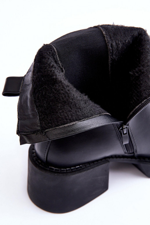 Stylische Stiefel mit breitem Absatz... Stylische Stiefel mit breitem Absatz...