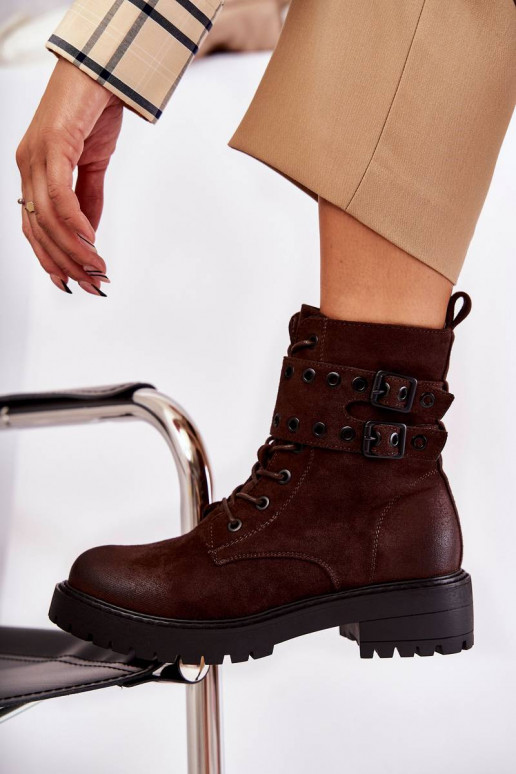 Wildlederstiefel in der braunen Farbe... Wildlederstiefel in der braunen Farbe...