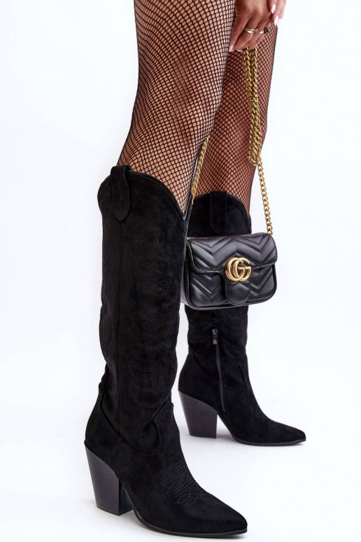 Lange Stiefel im Cowboy-Stil mit... Lange Stiefel im Cowboy-Stil mit...