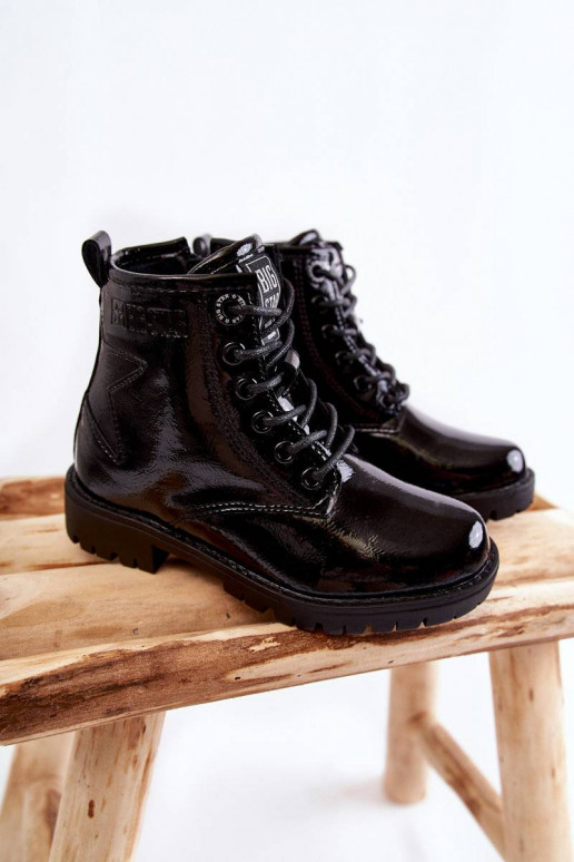 Gewärmte Kinderstiefel mit Lackeffekt Big Star in schwarzer Farbe