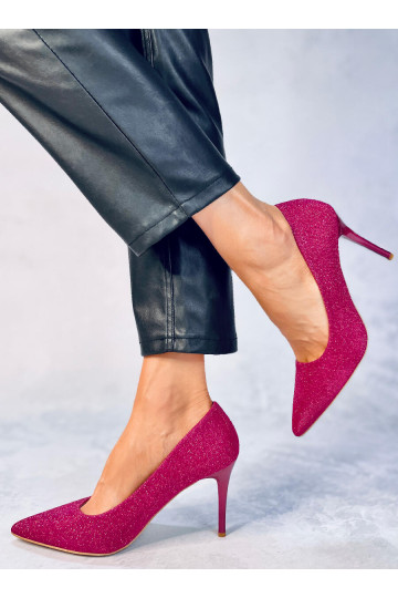 Schuhe mit hohen Absätzen...