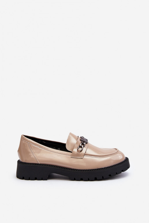 Mokassins mit Lackeffekt und breiten Absätzen in Beige von Ezoma