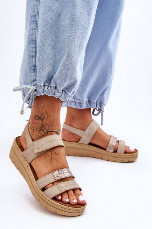 Sandalen mit Klebeverschlüssen beige Fresh Look