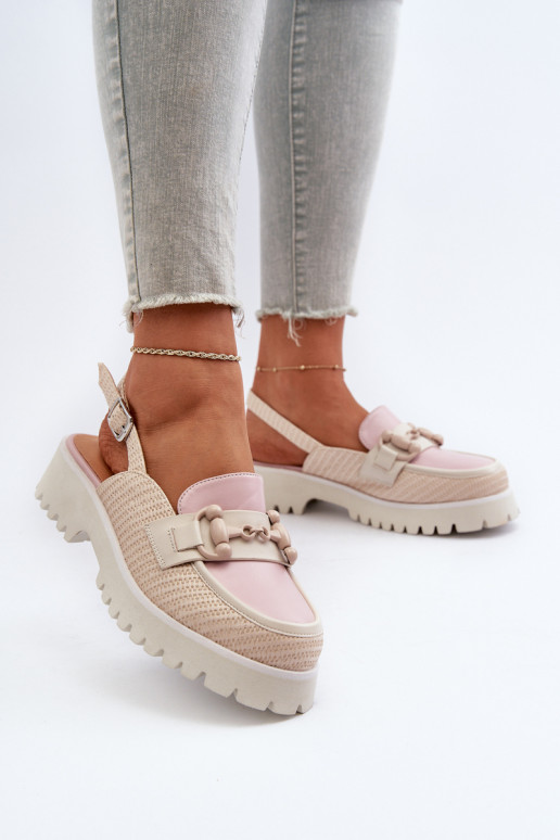 Damensandalen mit breiten Absätzen...