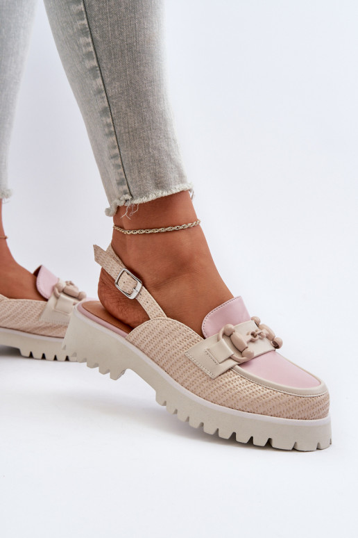 Damensandalen mit breiten Absätzen...