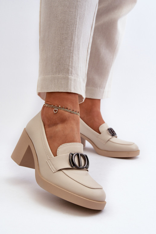 Schuhe mit Absätzen mit Ornamenten beige Nedarea