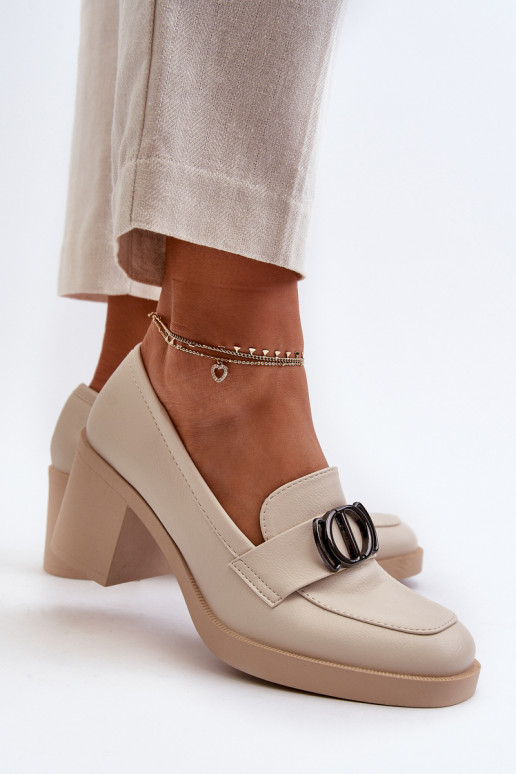 Schuhe mit Absätzen mit Ornamenten beige Nedarea
