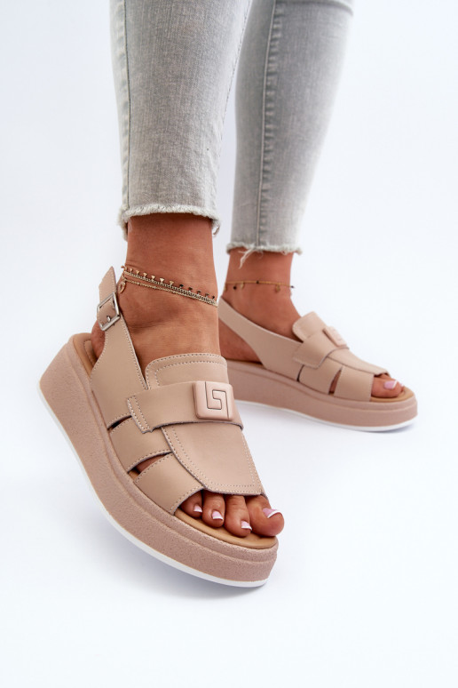 Beigefarbene Plateausandalen von...