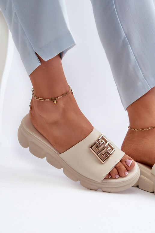 Beigefarbene Lederhausschuhe von...