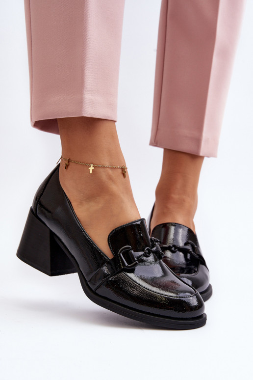 Lackierte Schuhe mit Absatz in der... Lackierte Schuhe mit Absatz in der...