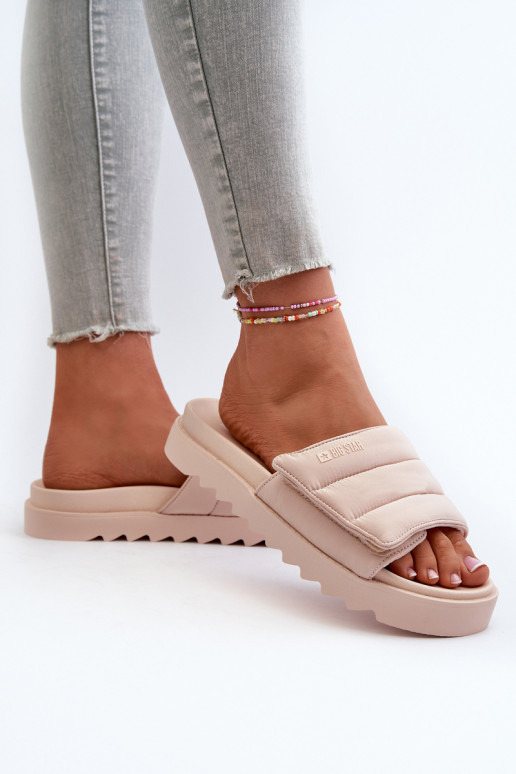 Sandalen mit Plateau Big Star beige Sandalen mit Plateau Big Star beige