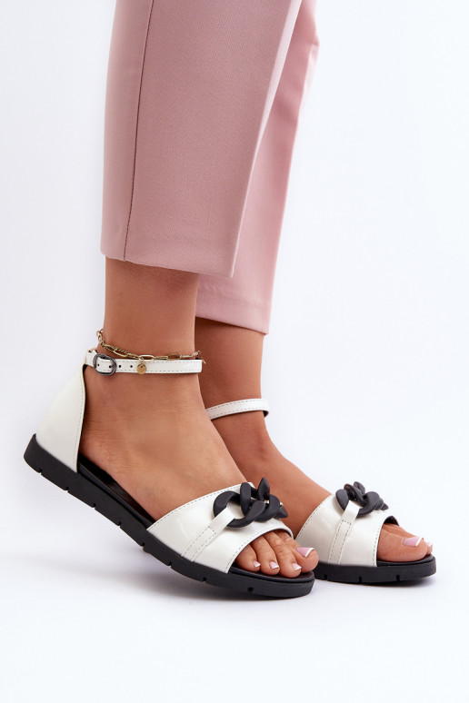Flache Sandalen für Damen mit Ketten Vinceza weiß