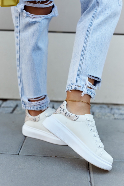 Klassisches Modell von Sportschuhen... Klassisches Modell von Sportschuhen...