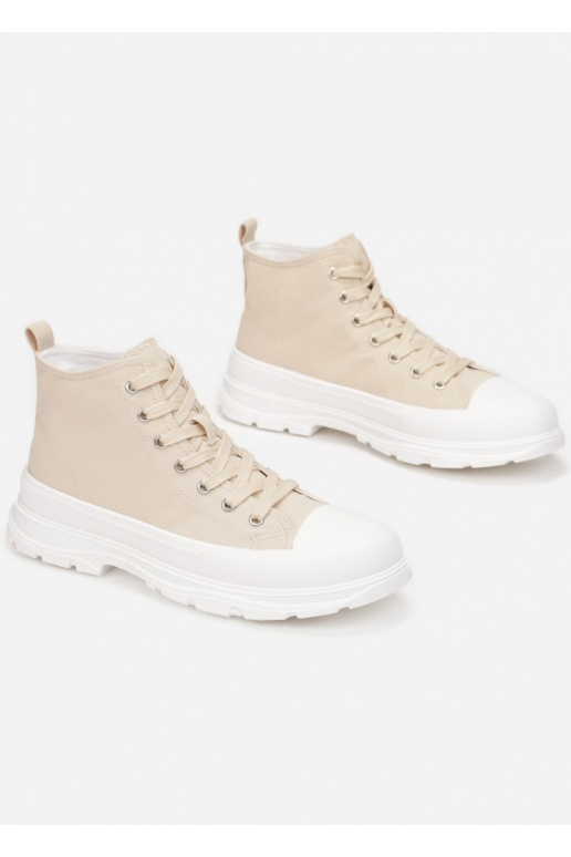 Freizeitschuhe mit beiger Sohle Freizeitschuhe mit beiger Sohle