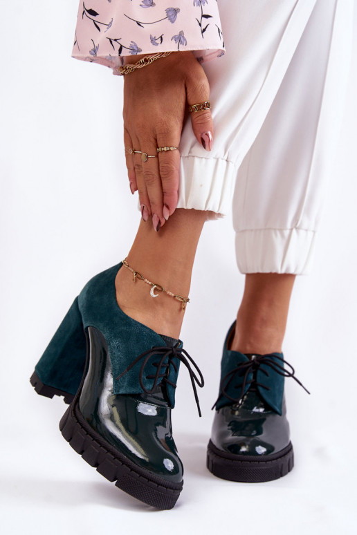 Stiefel mit Plateau in grüner Farbe... Stiefel mit Plateau in grüner Farbe...