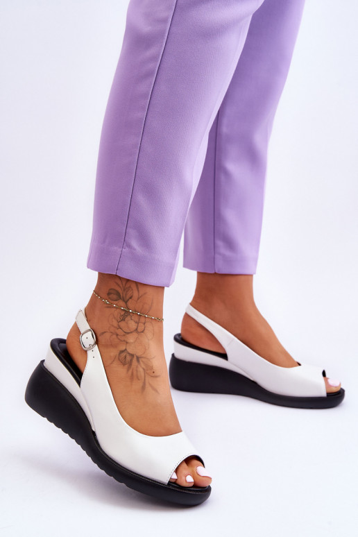 Weiße Sandalen von Sergio Leone mit... Weiße Sandalen von Sergio Leone mit...