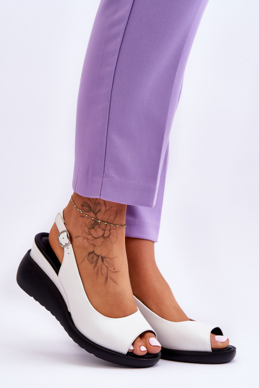 Weiße Sandalen von Sergio Leone mit... Weiße Sandalen von Sergio Leone mit...