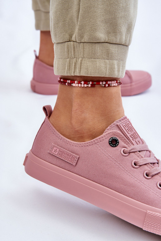 Klassisches Modell der Sneakers Big...