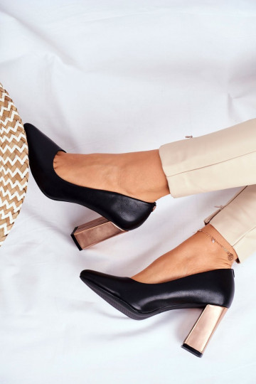 Schuhe eines klassischen... 2