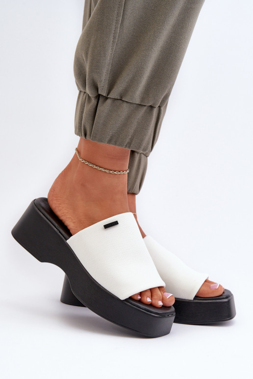 Moteriškos šlepetės Big Star baltos... Moteriškos šlepetės Big Star baltos...