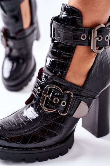 Schwarze Schuhe mit Plateau... 2