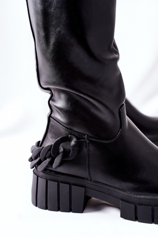 Schwarze lange Stiefel mit Ketten... Schwarze lange Stiefel mit Ketten...