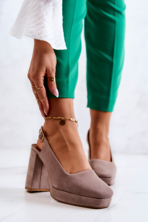 Beige Wildlederschuhe Beige Wildlederschuhe