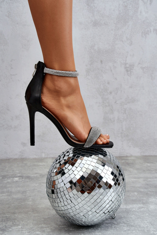 Eleganter Stil Sandalen mit dünnen Absätzen schZuarze Farbe Patricio