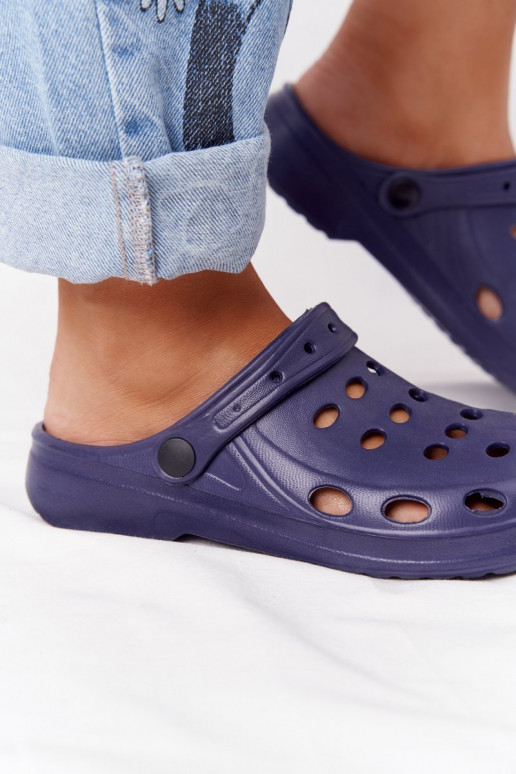 Hausschuhe aus dunkelblauem EVA Hausschuhe aus dunkelblauem EVA