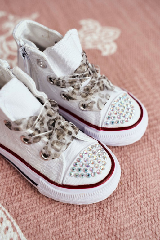 Kinder-Freizeitschuhe mit glitzernden Ösen in der Farbe Weiß Smile