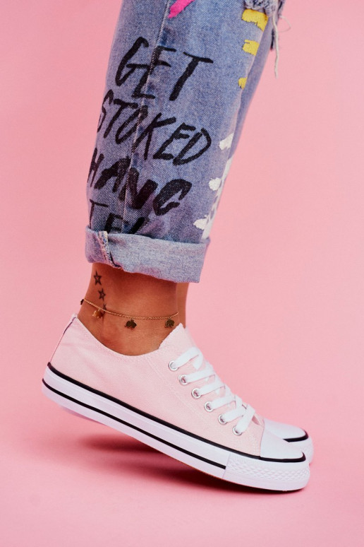 Klassische Freizeitschuhe in rosa Farbe Klassische Freizeitschuhe in rosa Farbe