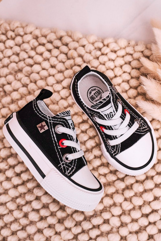 Klassische Kinder-Sneakers mit flacher Sohle BIG STAR HH374194 in schwarzer Farbe Klassische Kinder-Sneakers mit flacher Sohle BIG STAR HH374194 in schwarzer Farbe