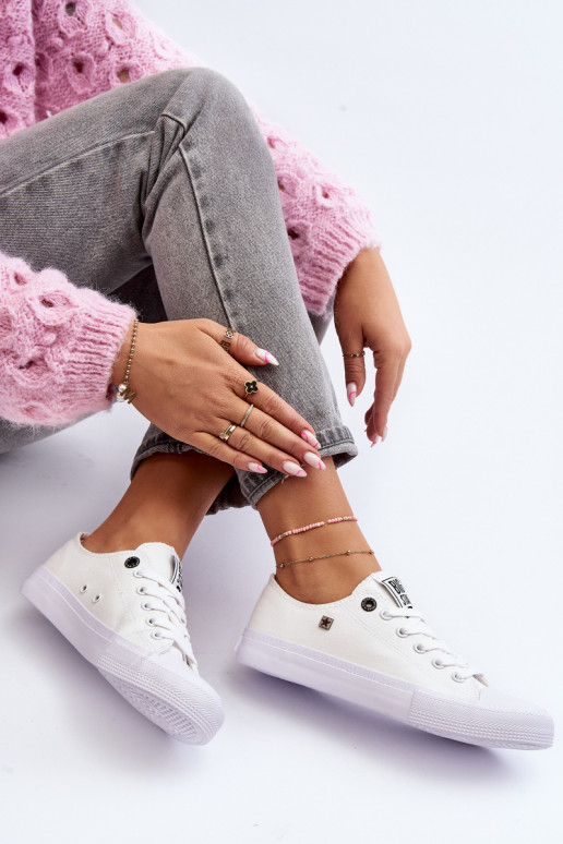 Flache Sneakers des klassischen Modells BIG STAR AA274010 in weißer Farbe