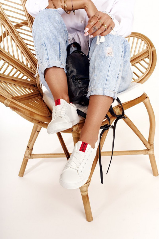 Sneakers aus Naturleder mit Zierstreifen BIG STAR DD274685 weiße Farbe