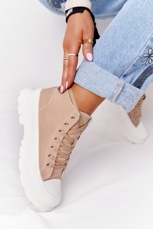 Hellbraune Trissy-Freizeitschuhe mit breiten Sohlen Hellbraune Trissy-Freizeitschuhe mit breiten Sohlen