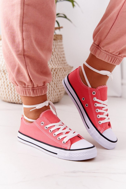 Klassische Freizeitschuhe in Korallenfarbe Klassische Freizeitschuhe in Korallenfarbe