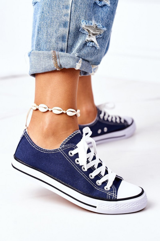 Freizeitschuhe des klassischen Modells in dunkelblauer Farbe