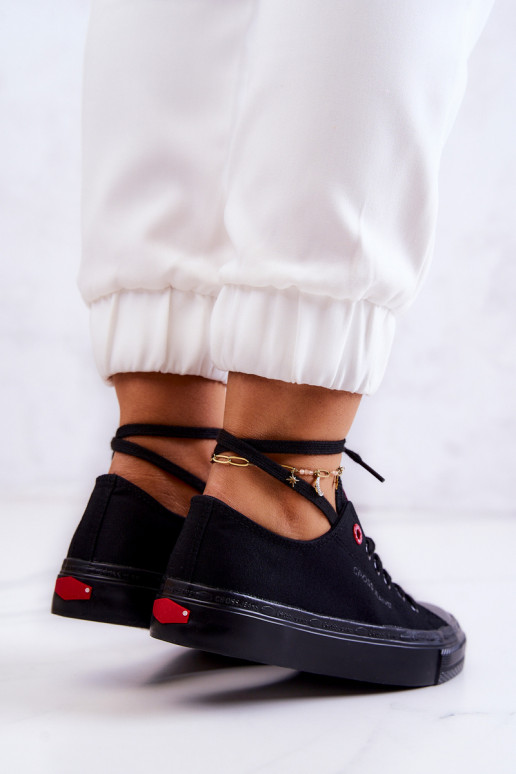 Klassisches Modell Freizeitschuhe Cross Jeans JJ2R4019C schwarze Farbe Klassisches Modell Freizeitschuhe Cross Jeans JJ2R4019C schwarze Farbe