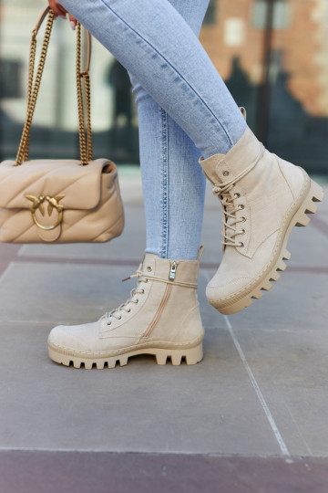 Stiefel aus Wildlederschuhen in der grauen Farbe Layden