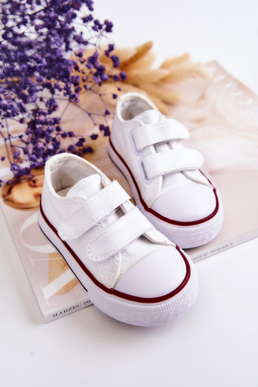 Kinder-Freizeitschuhe mit Klebeverschlüssen in weißem Bernie