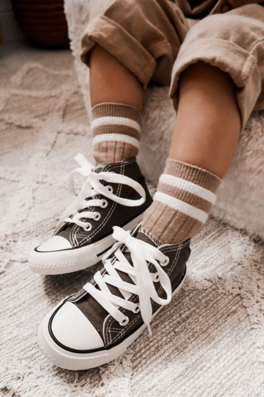 Kinder-Freizeitschuhe mit Sohle in der Farbe Khaki von Filemon Kinder-Freizeitschuhe mit Sohle in der Farbe Khaki von Filemon