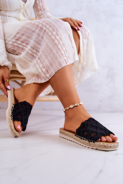 Leichte Hausschuhe in schwarzer Farbe Polly Leichte Hausschuhe in schwarzer Farbe Polly