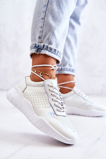 Schuhe des klassischen Modells Sneakers Modell weiße Farbe Carly
