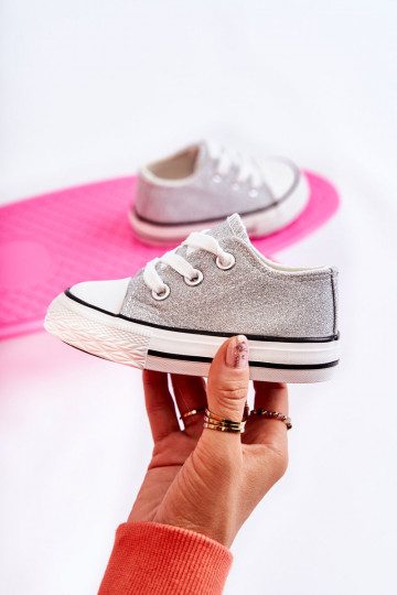 Kinder-Freizeitschuhe mit Riemen in der Farbe Silber von Wella