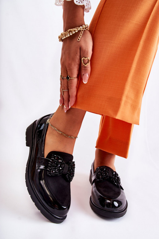 Lackschuhe mit Bändern in Schwarz Laurent Lackschuhe mit Bändern in Schwarz Laurent