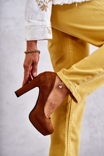 Klassisches Modell Wildlederschuhe mit Absätzen braune Farbe Soro 2