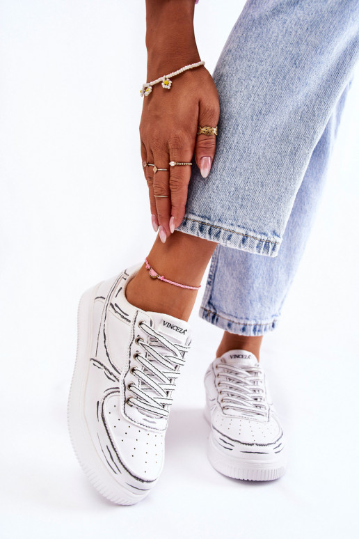 Sportschuhe in weißer Farbe Solveig Sportschuhe in weißer Farbe Solveig