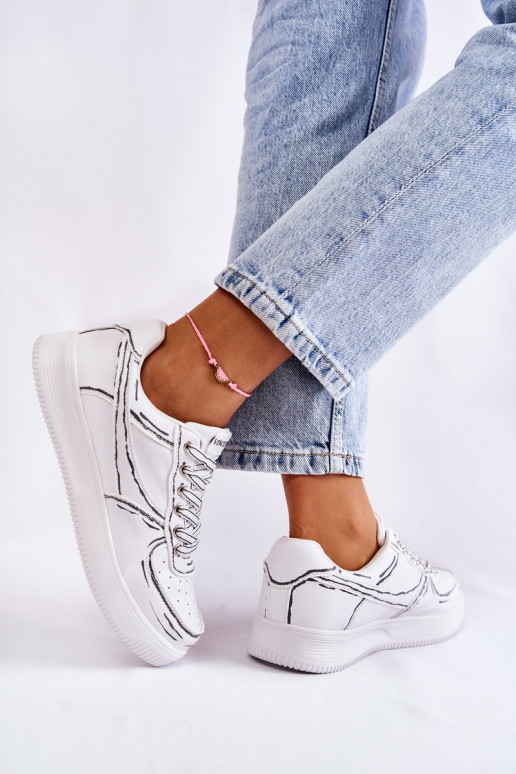 Sportschuhe in weißer Farbe Solveig Sportschuhe in weißer Farbe Solveig